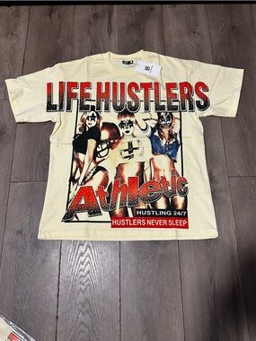 LifeHunters Graphic Short Sleeve Tee - Cream